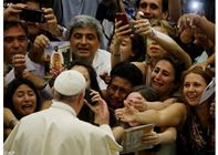 البابا فرنسيس يلتقي خدّام المذبح من دول عديدة