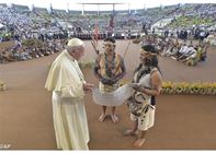 البابا فرنسيس يلتقي شعوب الأمازون