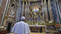 البابا فرنسيس أمام انتشار فيروس كورونا يوكل العالم إلى حماية مريم العذراء
